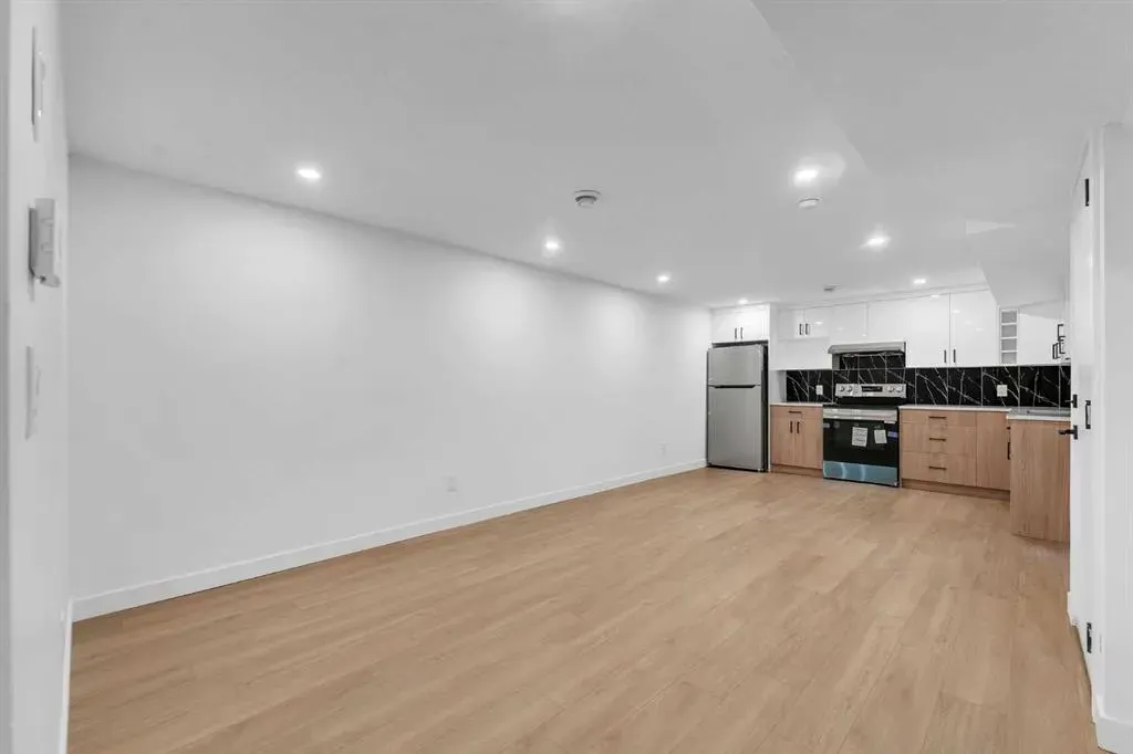 247 Rundlecairn Road NE