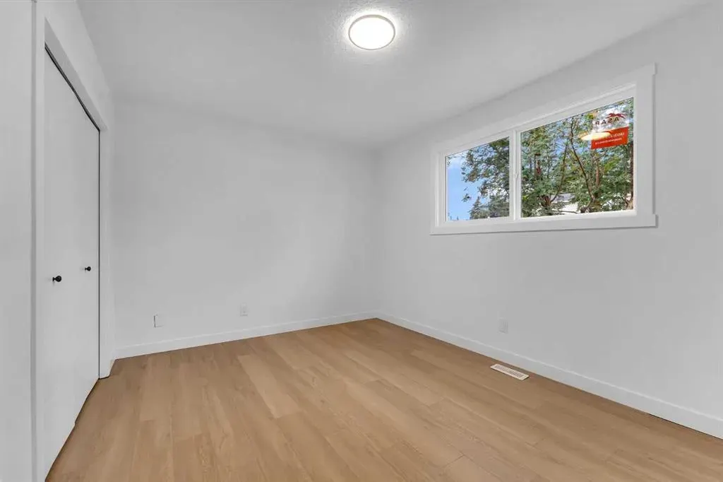 247 Rundlecairn Road NE