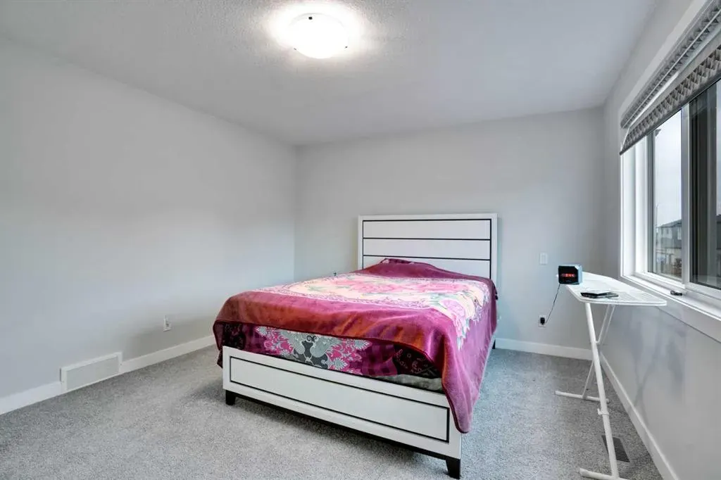 232 Cornerbrook Common NE