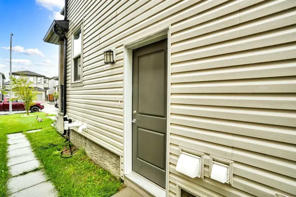 232 Cornerbrook Common NE