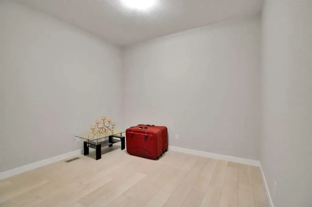 232 Cornerbrook Common NE