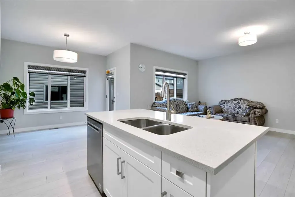 232 Cornerbrook Common NE