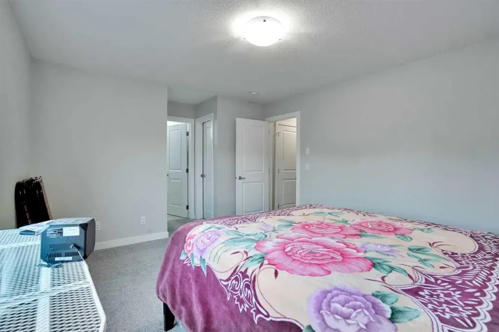 232 Cornerbrook Common NE