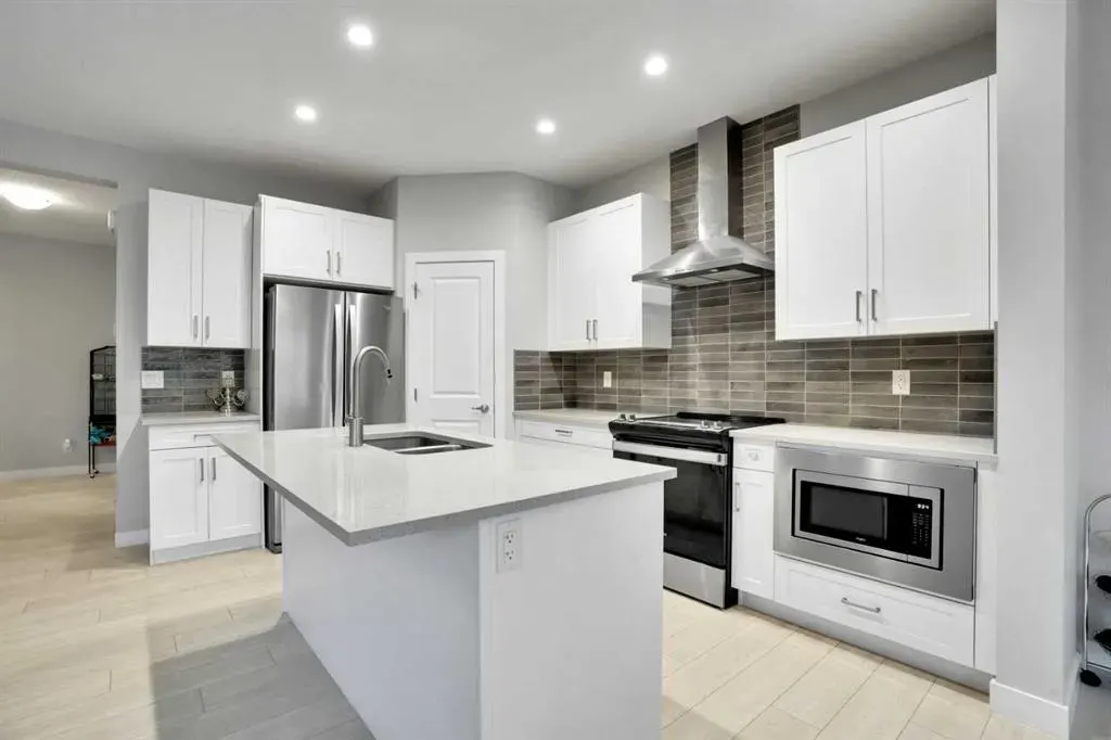 232 Cornerbrook Common NE