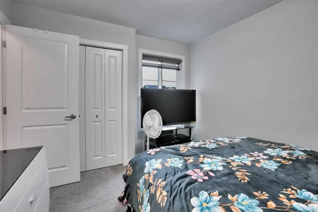 232 Cornerbrook Common NE