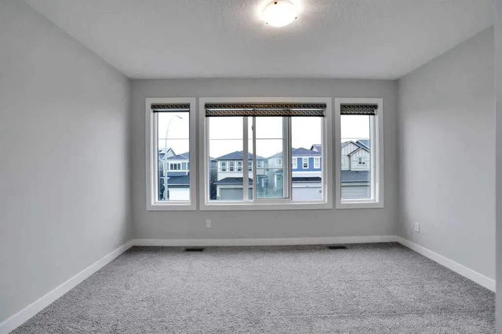 232 Cornerbrook Common NE