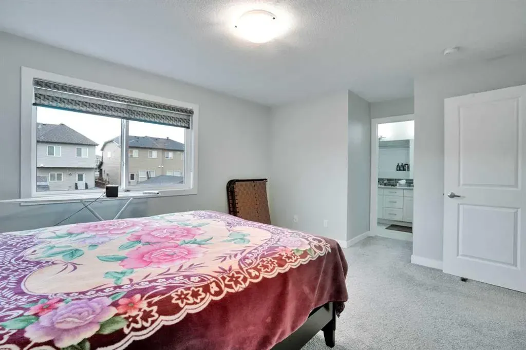232 Cornerbrook Common NE