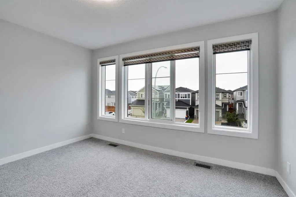 232 Cornerbrook Common NE