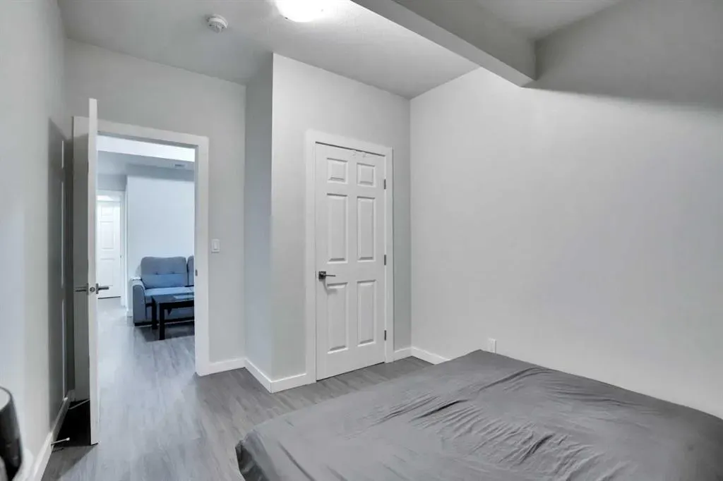 232 Cornerbrook Common NE