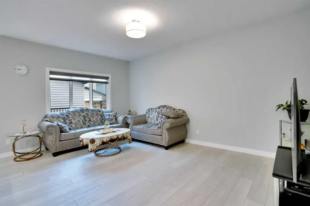 232 Cornerbrook Common NE