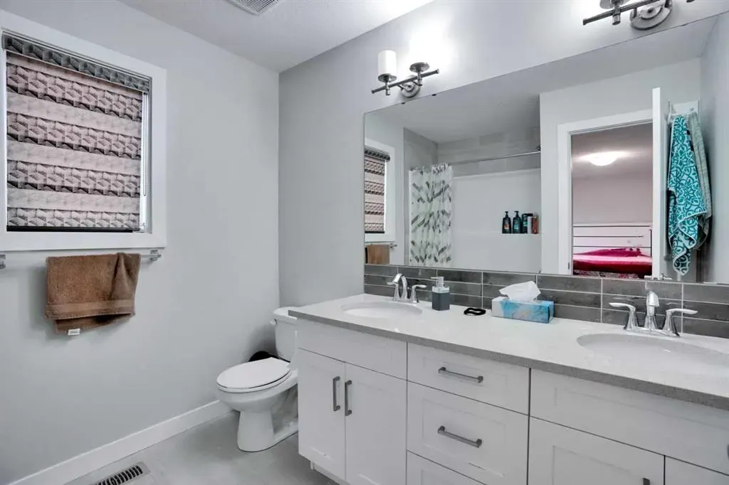 232 Cornerbrook Common NE