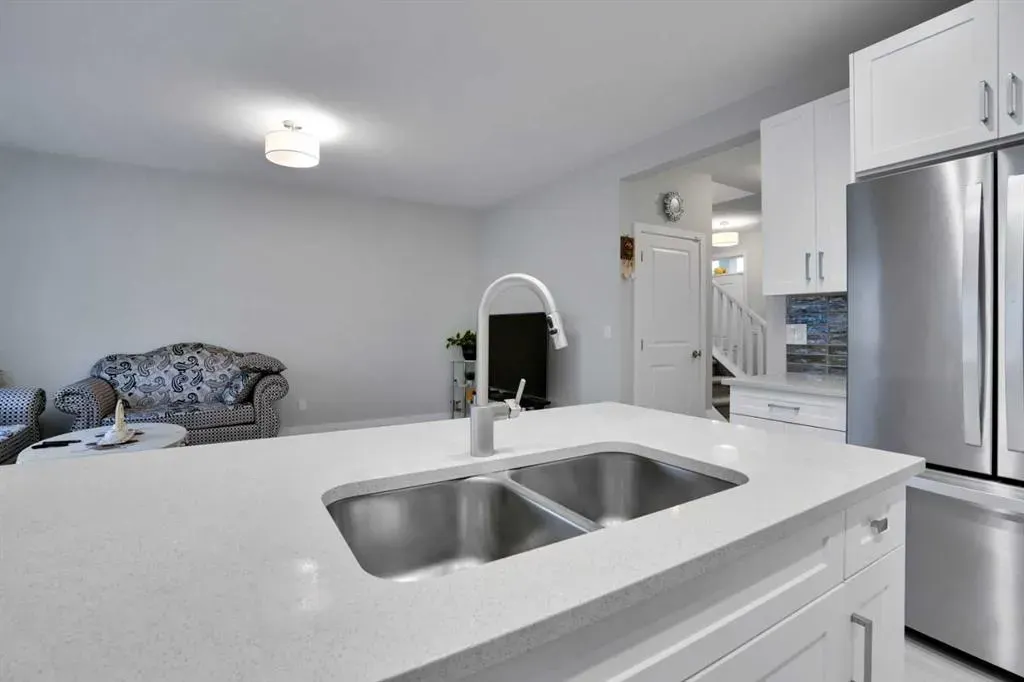 232 Cornerbrook Common NE