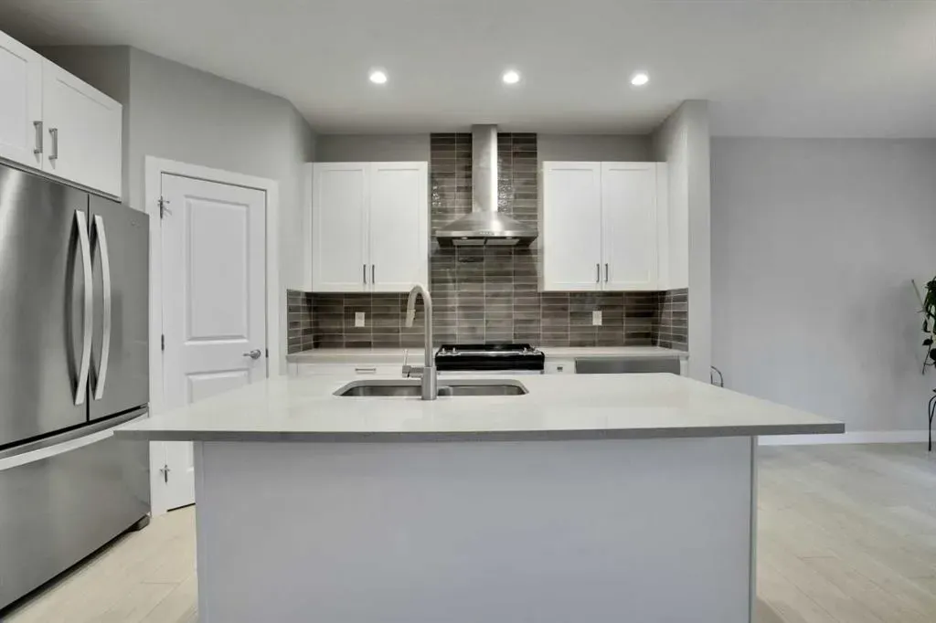 232 Cornerbrook Common NE