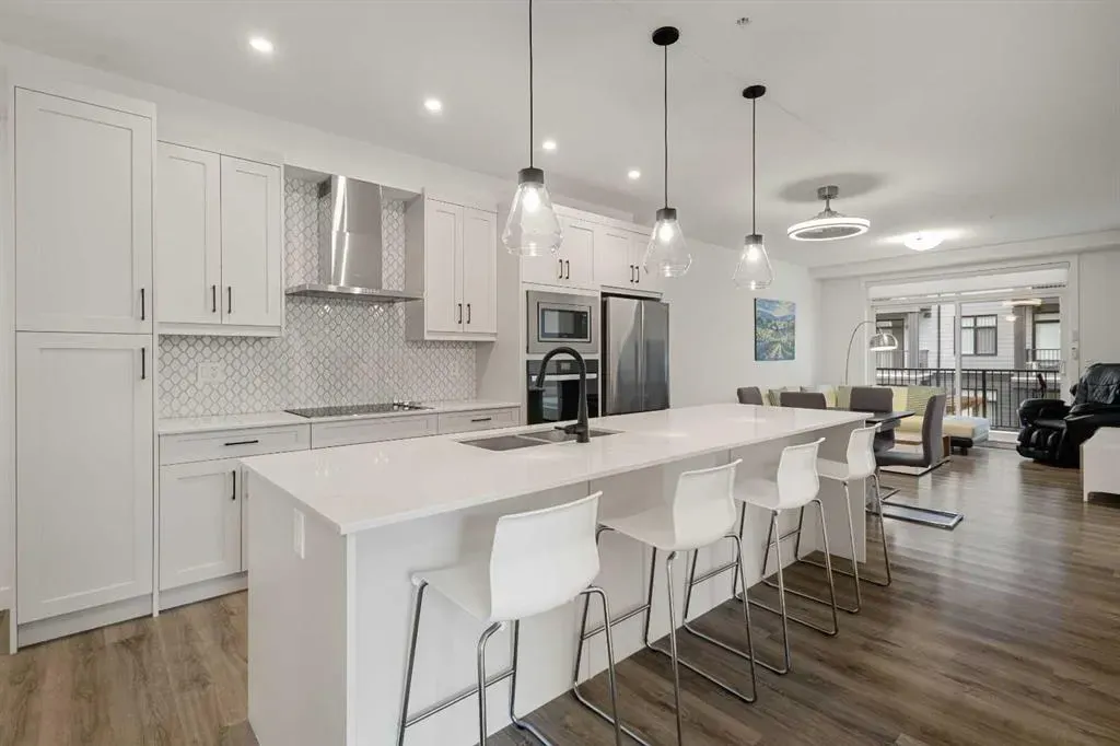 40 Sage Hill Walk NW, #116