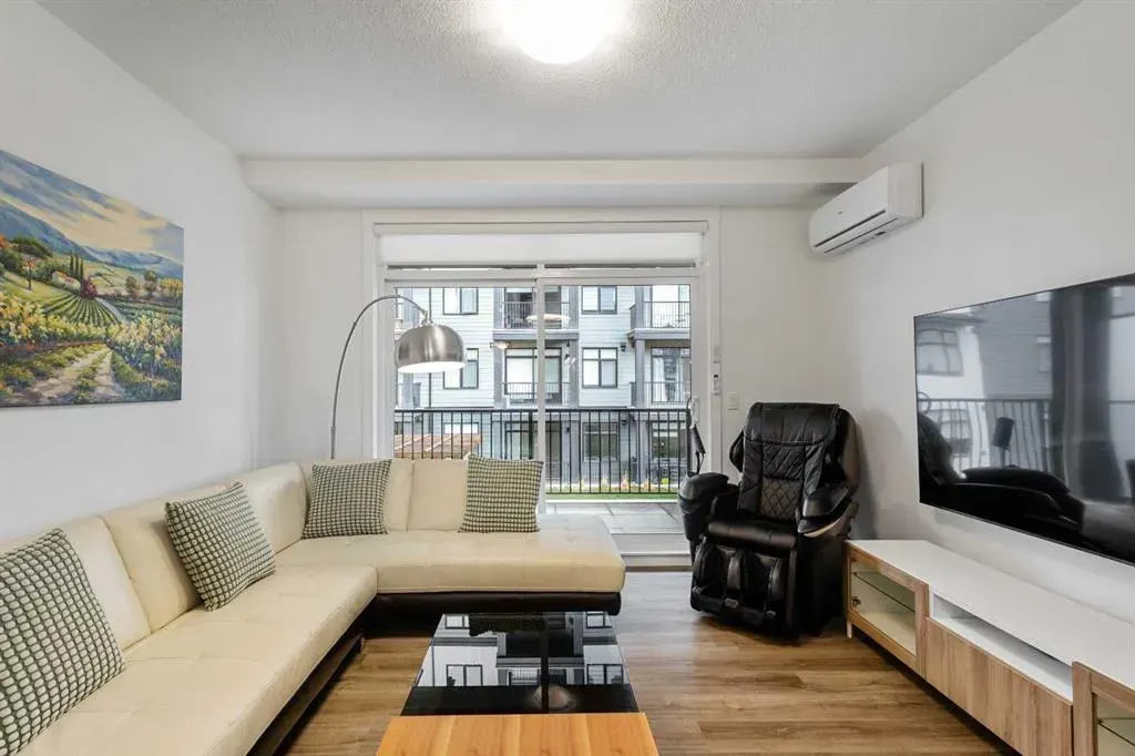 40 Sage Hill Walk NW, #116