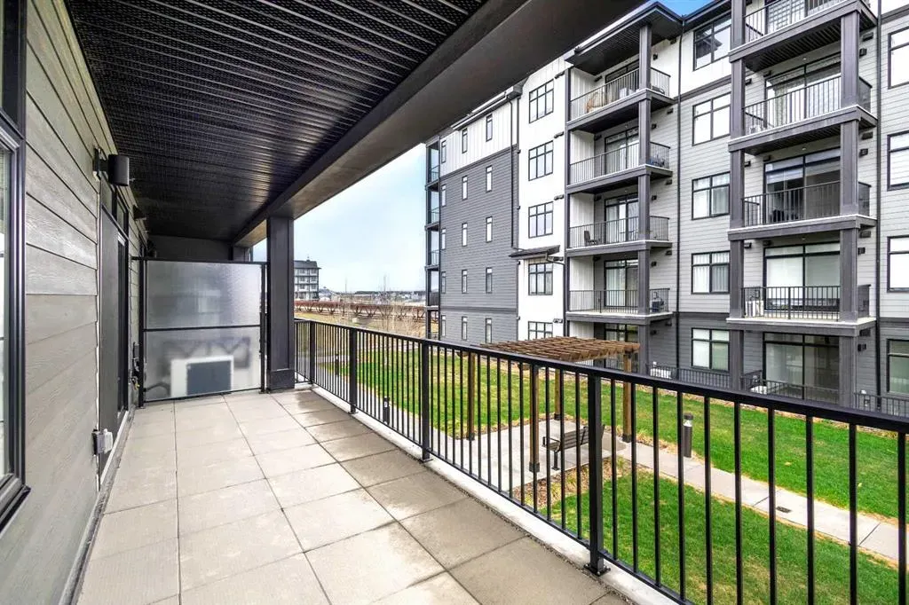 40 Sage Hill Walk NW, #116