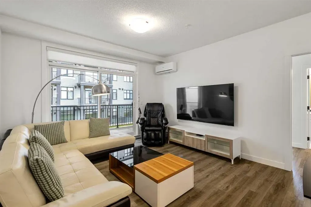 40 Sage Hill Walk NW, #116