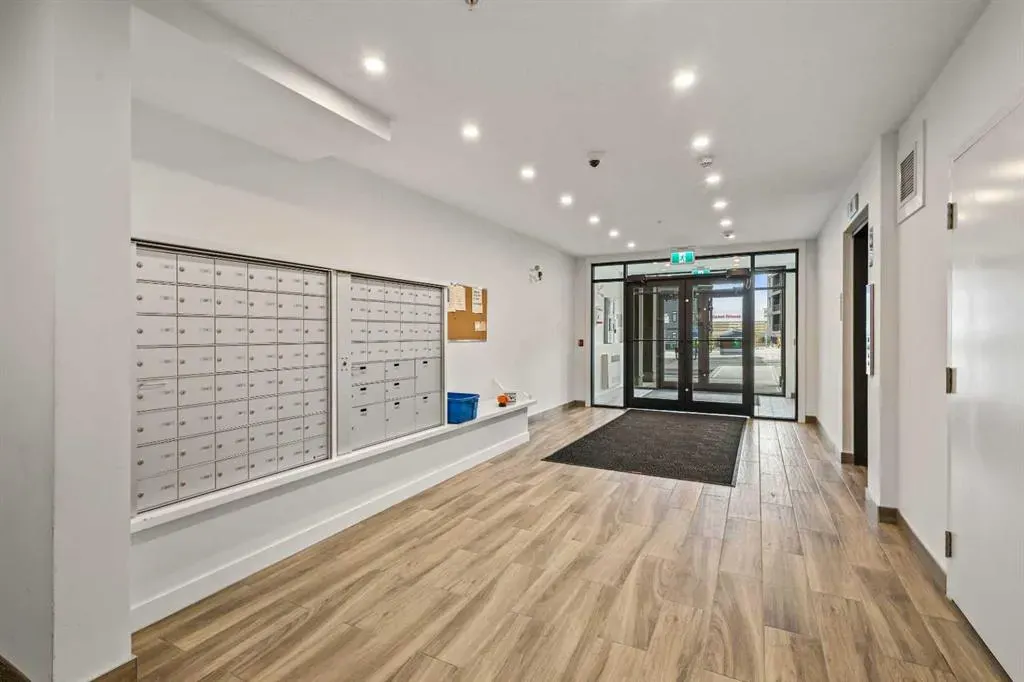 40 Sage Hill Walk NW, #116
