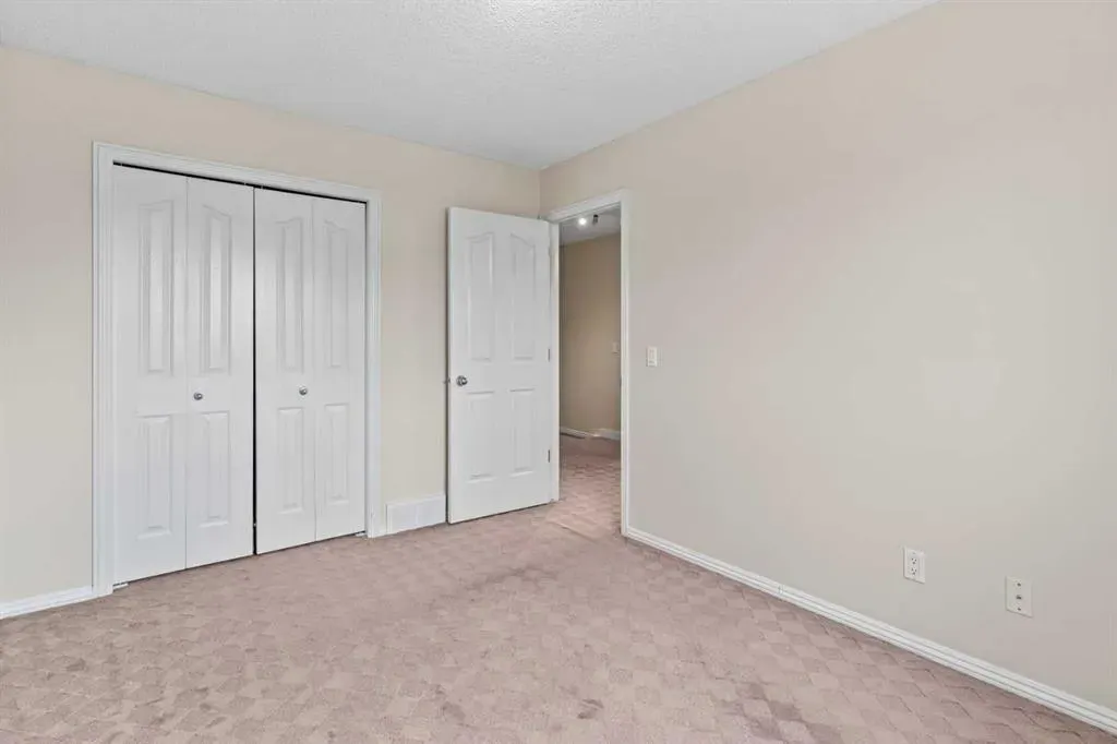 216 Coral Reef Manor NE