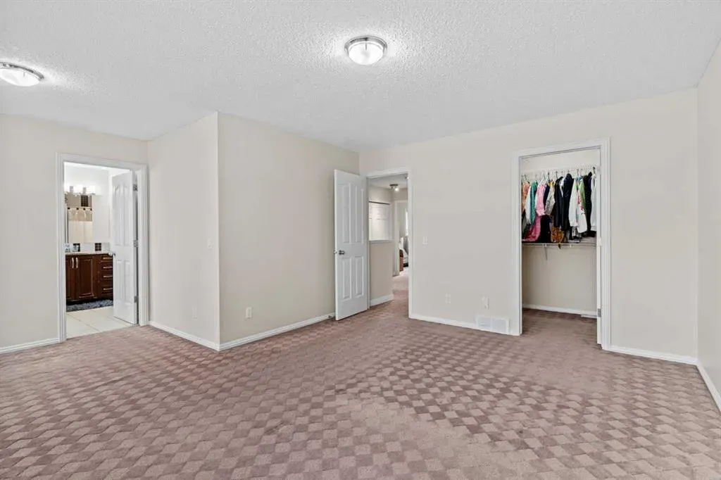 216 Coral Reef Manor NE