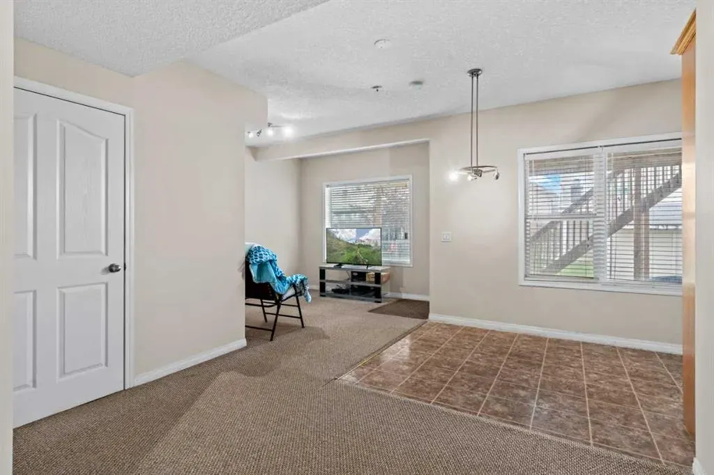 216 Coral Reef Manor NE
