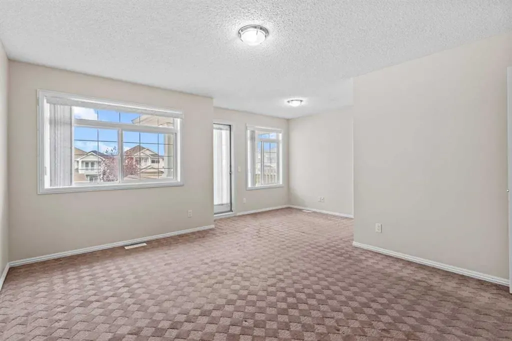 216 Coral Reef Manor NE