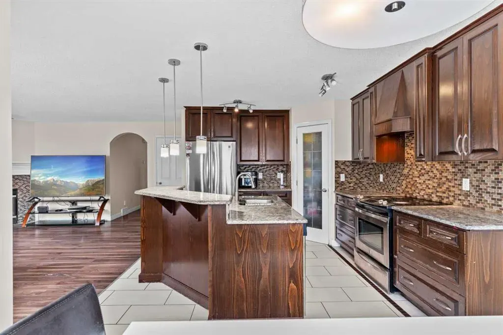 216 Coral Reef Manor NE
