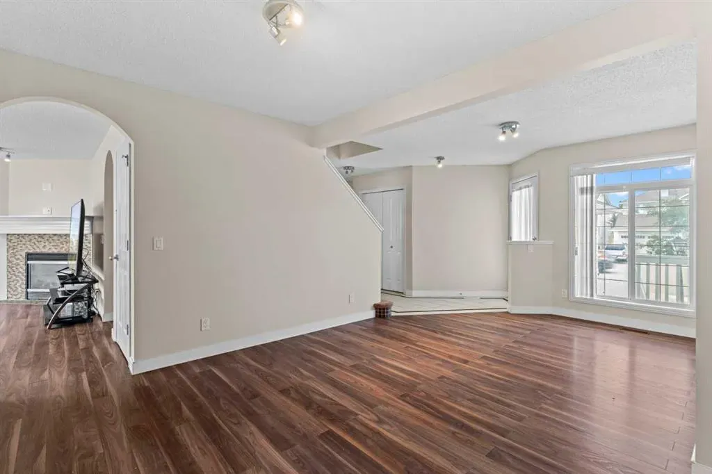 216 Coral Reef Manor NE