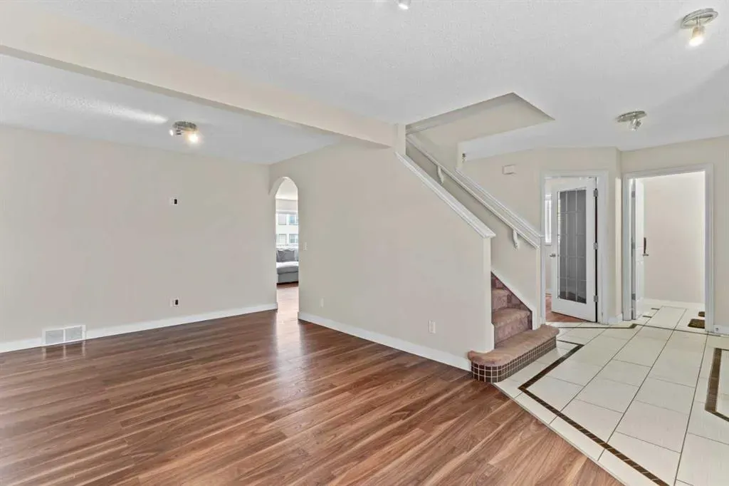 216 Coral Reef Manor NE