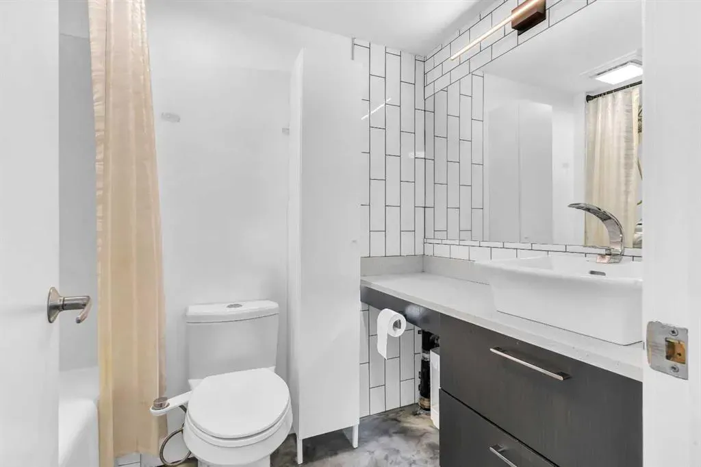 535 8 Avenue SE, #212
