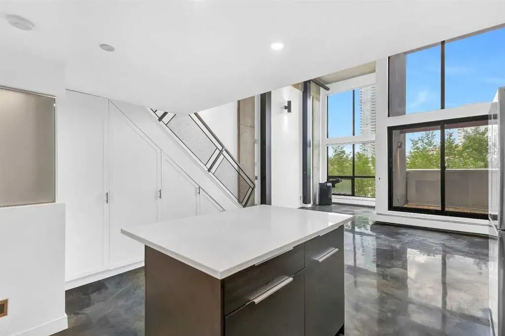 535 8 Avenue SE, #212