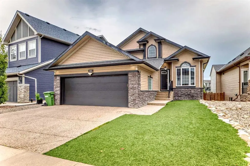 228 Kingston Way SE