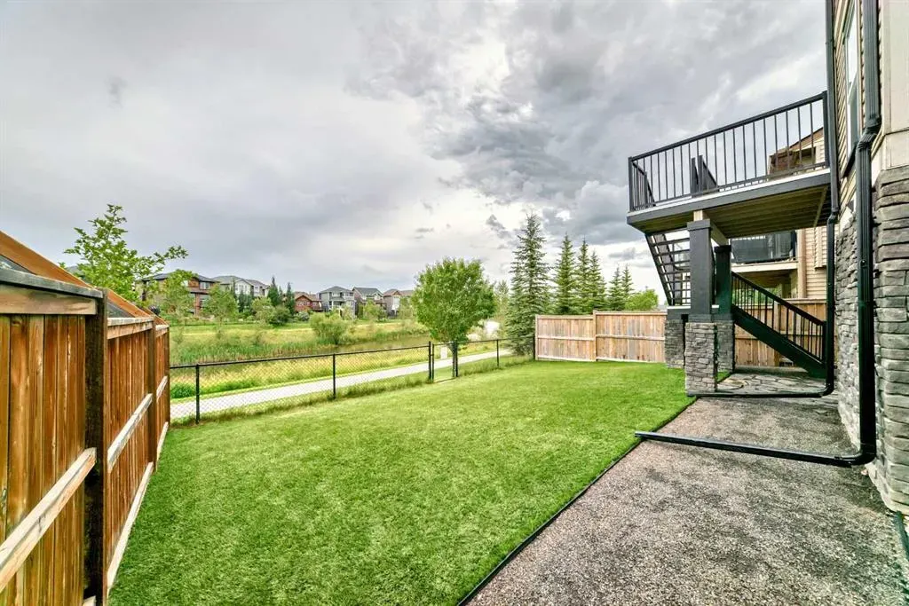 228 Kingston Way SE
