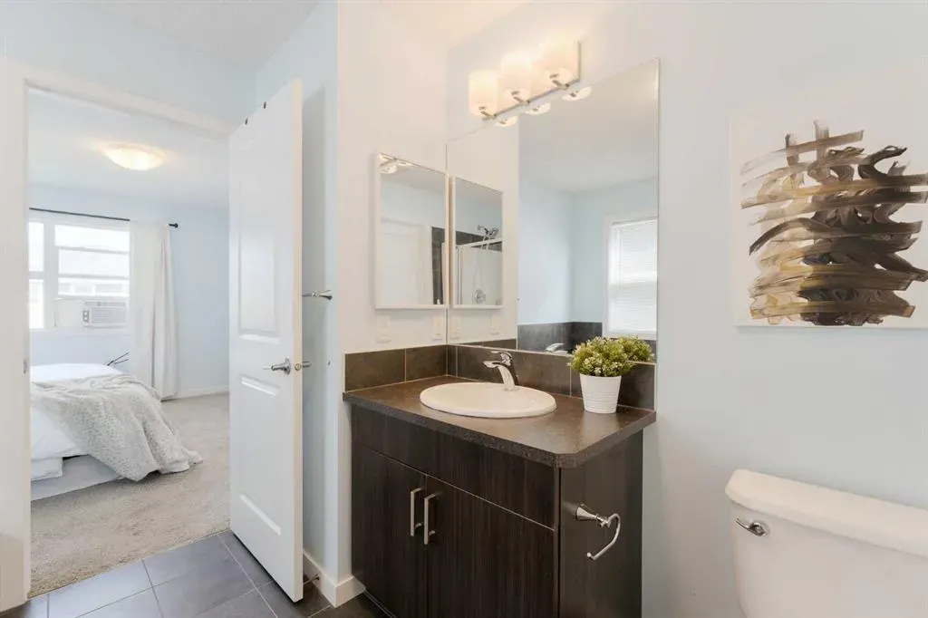 271 River Heights Crescent