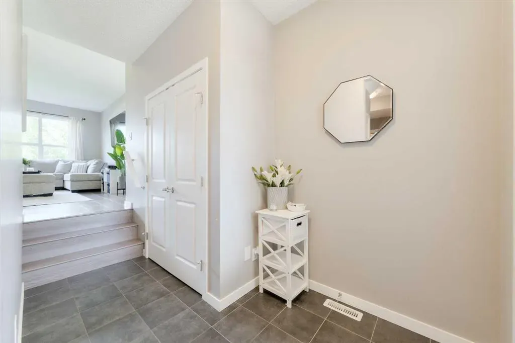 271 River Heights Crescent