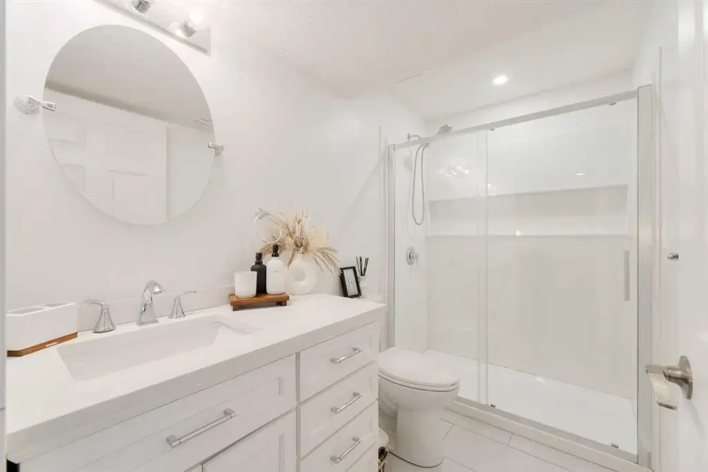 271 River Heights Crescent