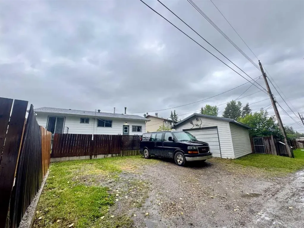 5040 58 Street Close