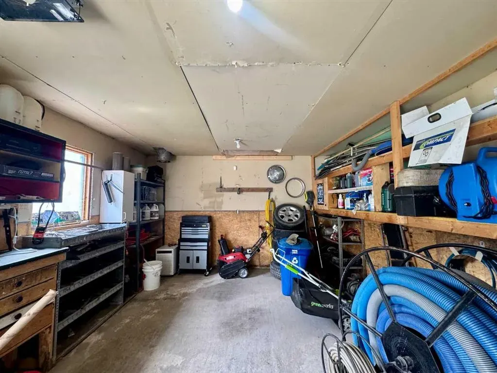 5040 58 Street Close
