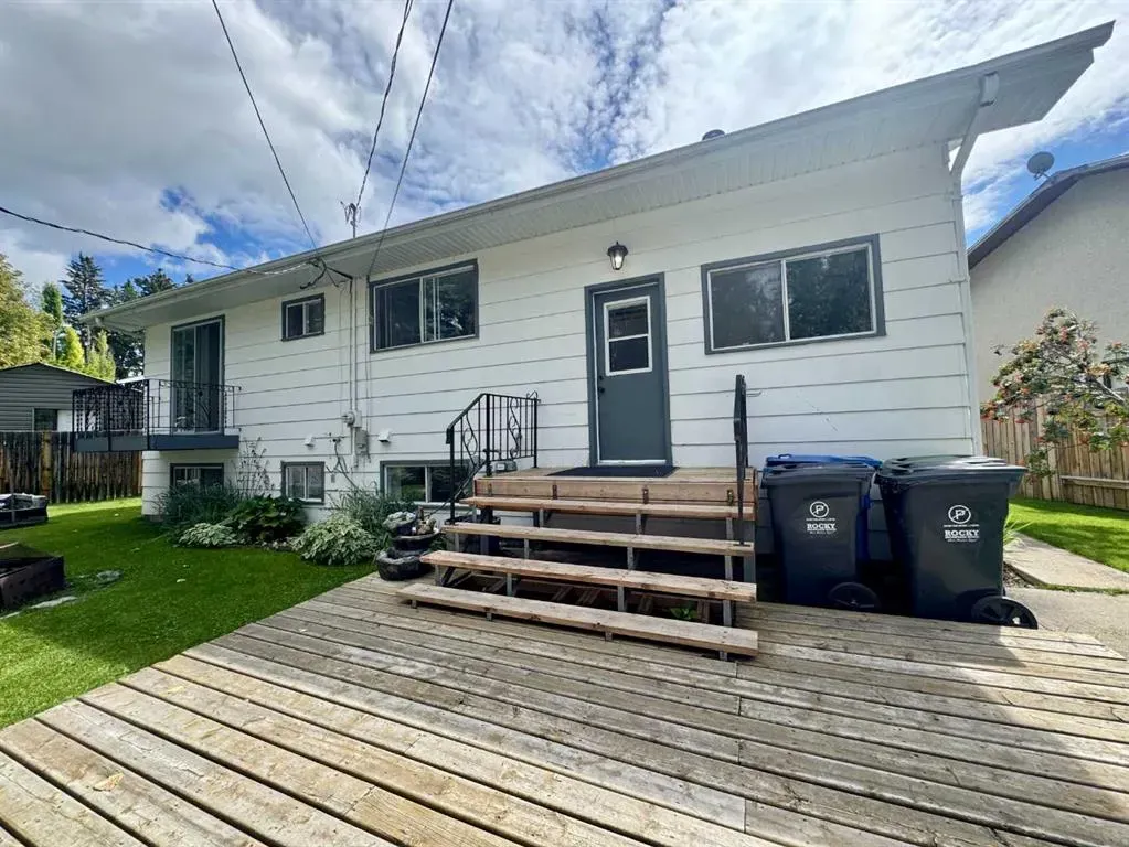 5040 58 Street Close