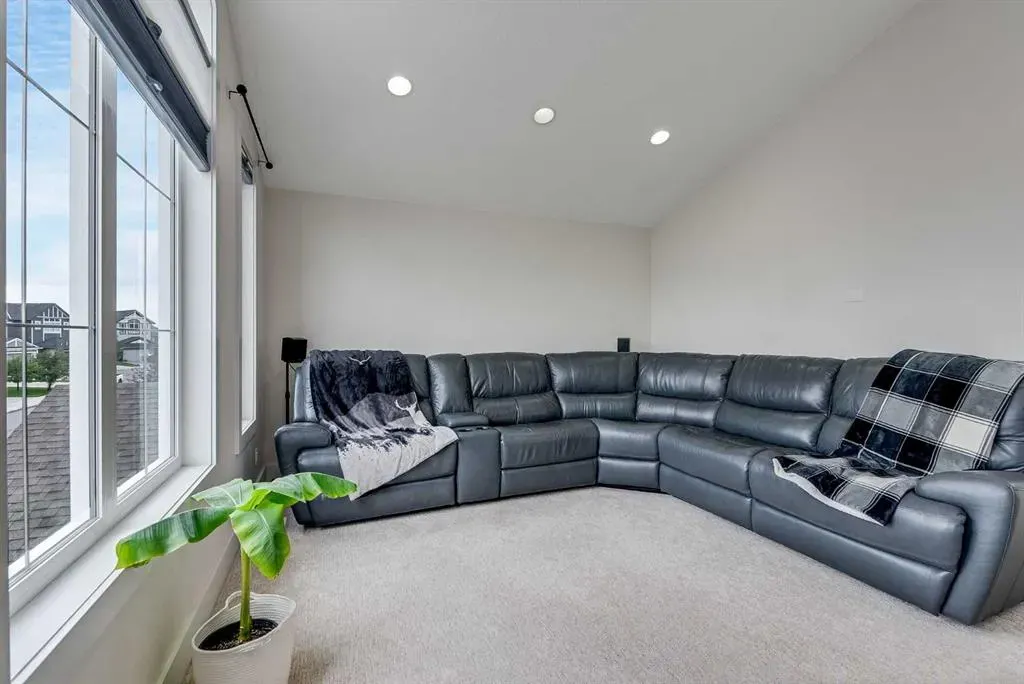 4 Legacy Court SE