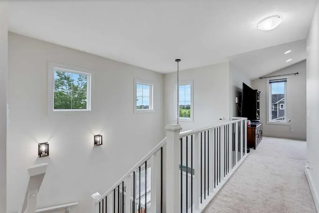 4 Legacy Court SE