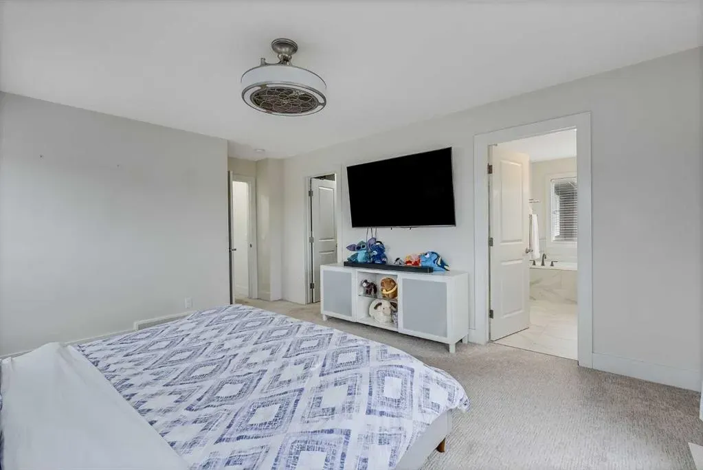 4 Legacy Court SE