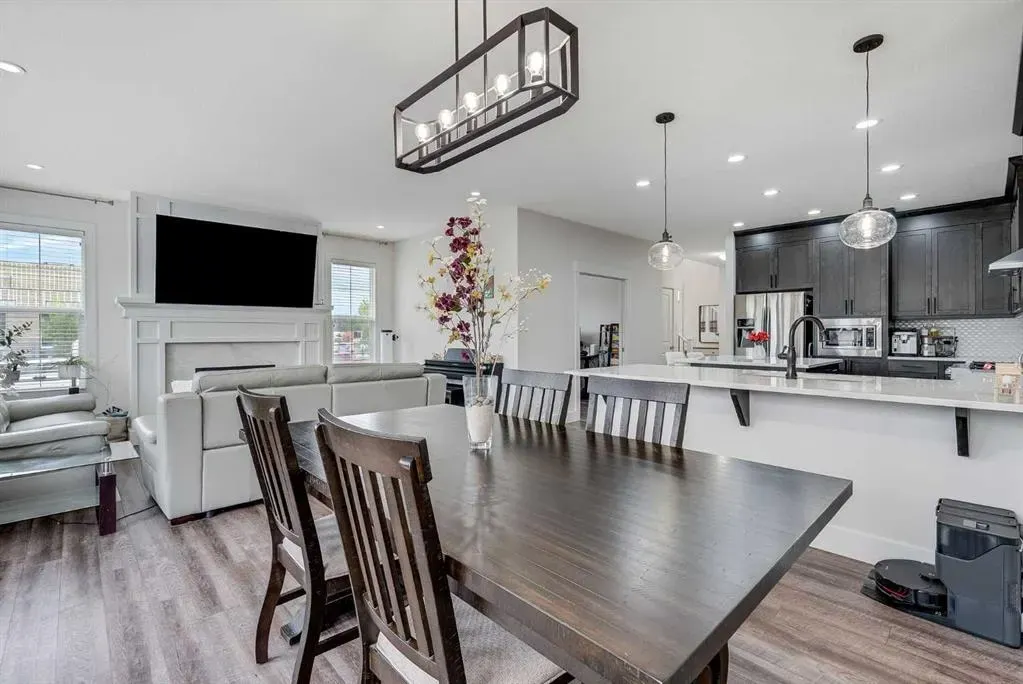 4 Legacy Court SE