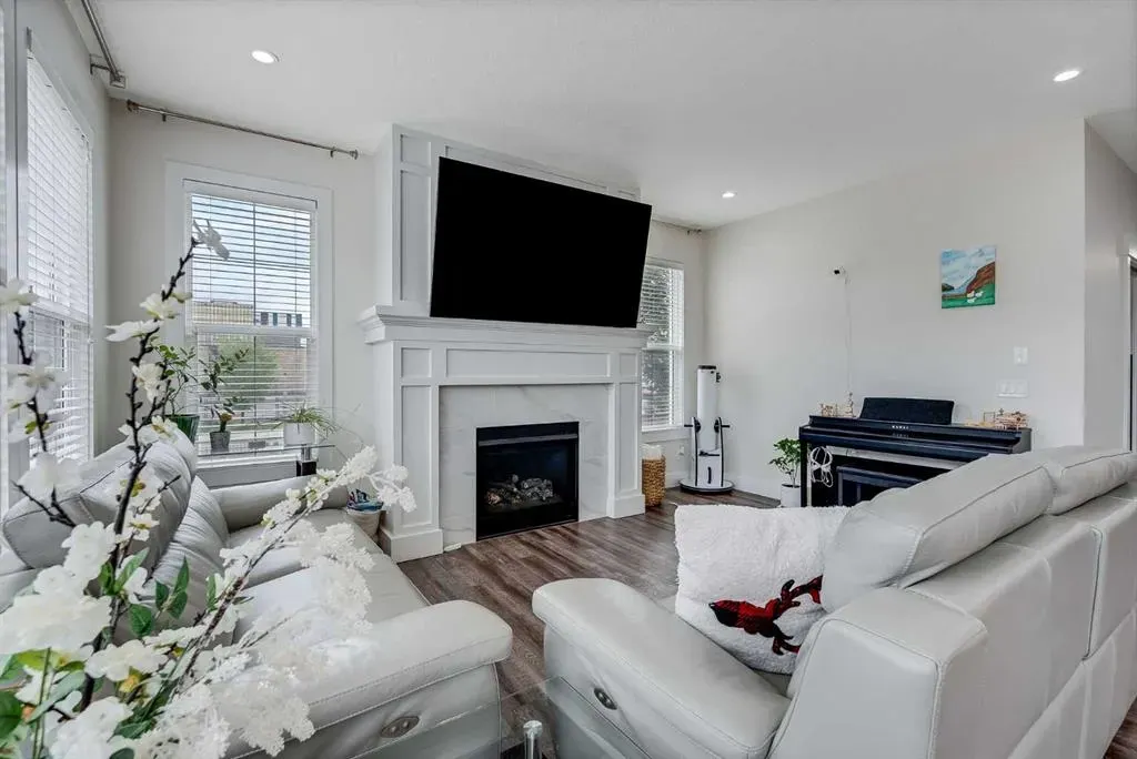 4 Legacy Court SE