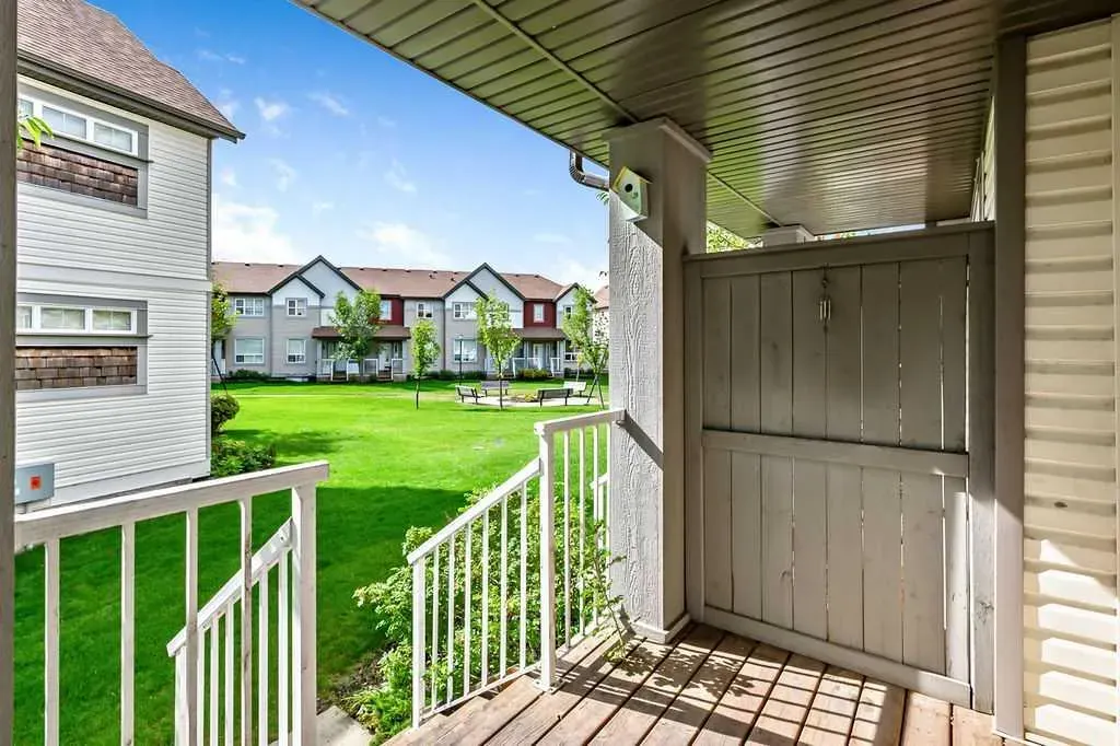 213 Copperstone Cove SE