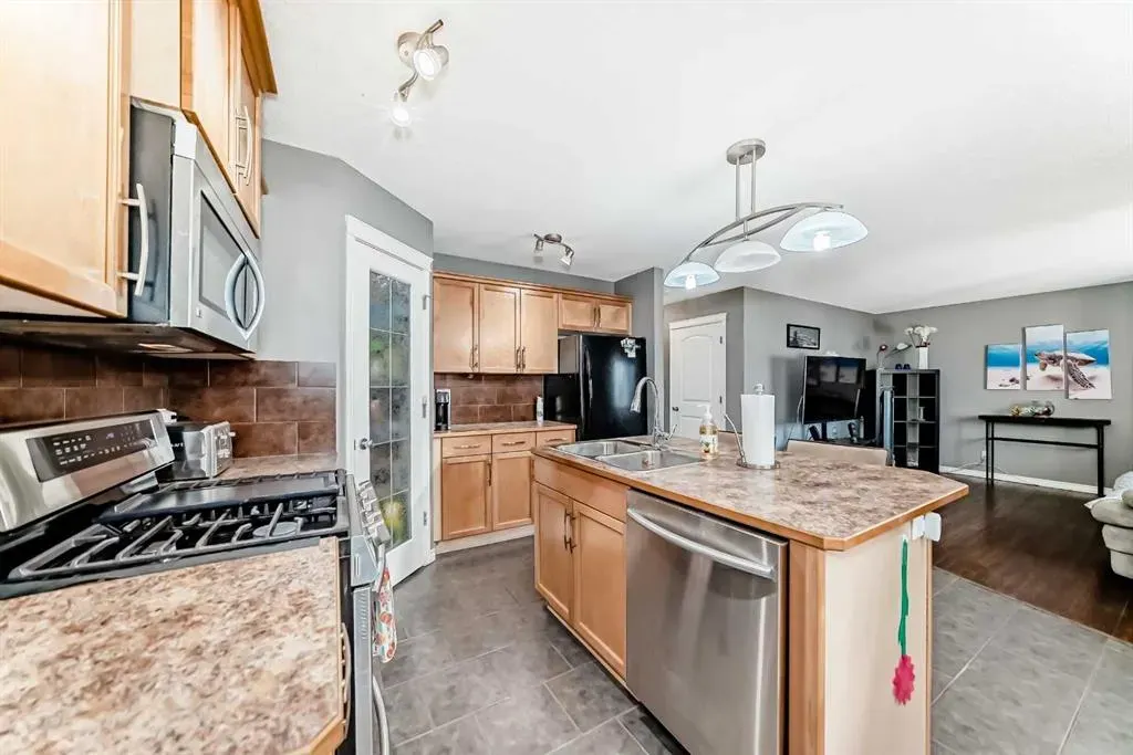 917 Reunion Gateway NW