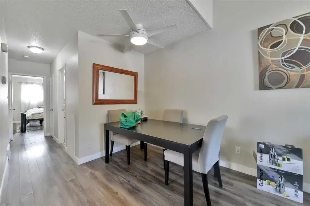 927 43 Street SW, #A & B