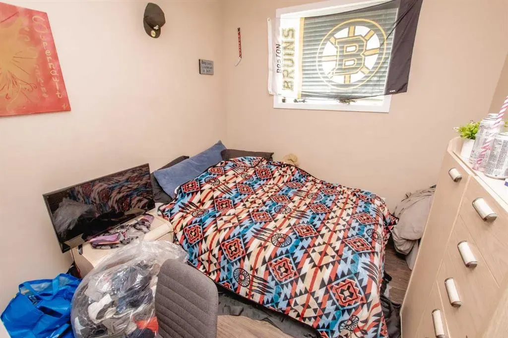 10028 104 Avenue, #A&B