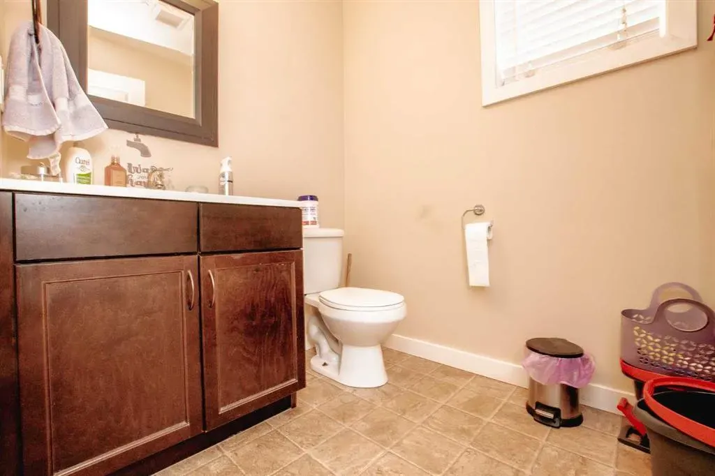 10028 104 Avenue, #A&B
