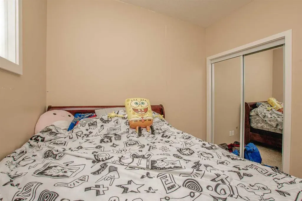 10028 104 Avenue, #A&B